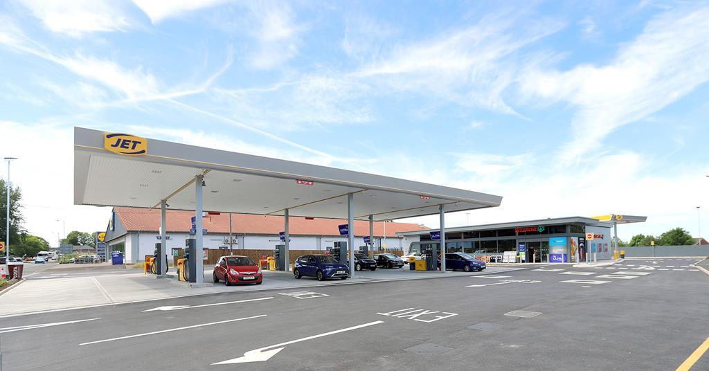 Jet Beacon Garage re-opens with a new Spar following a knock down re ...