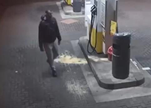 Police Release CCTV After Attempted Theft Of Vehicle On A Forecourt ...