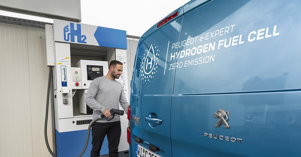 Production begins on Peugeot's new e-Expert hydrogen van, News