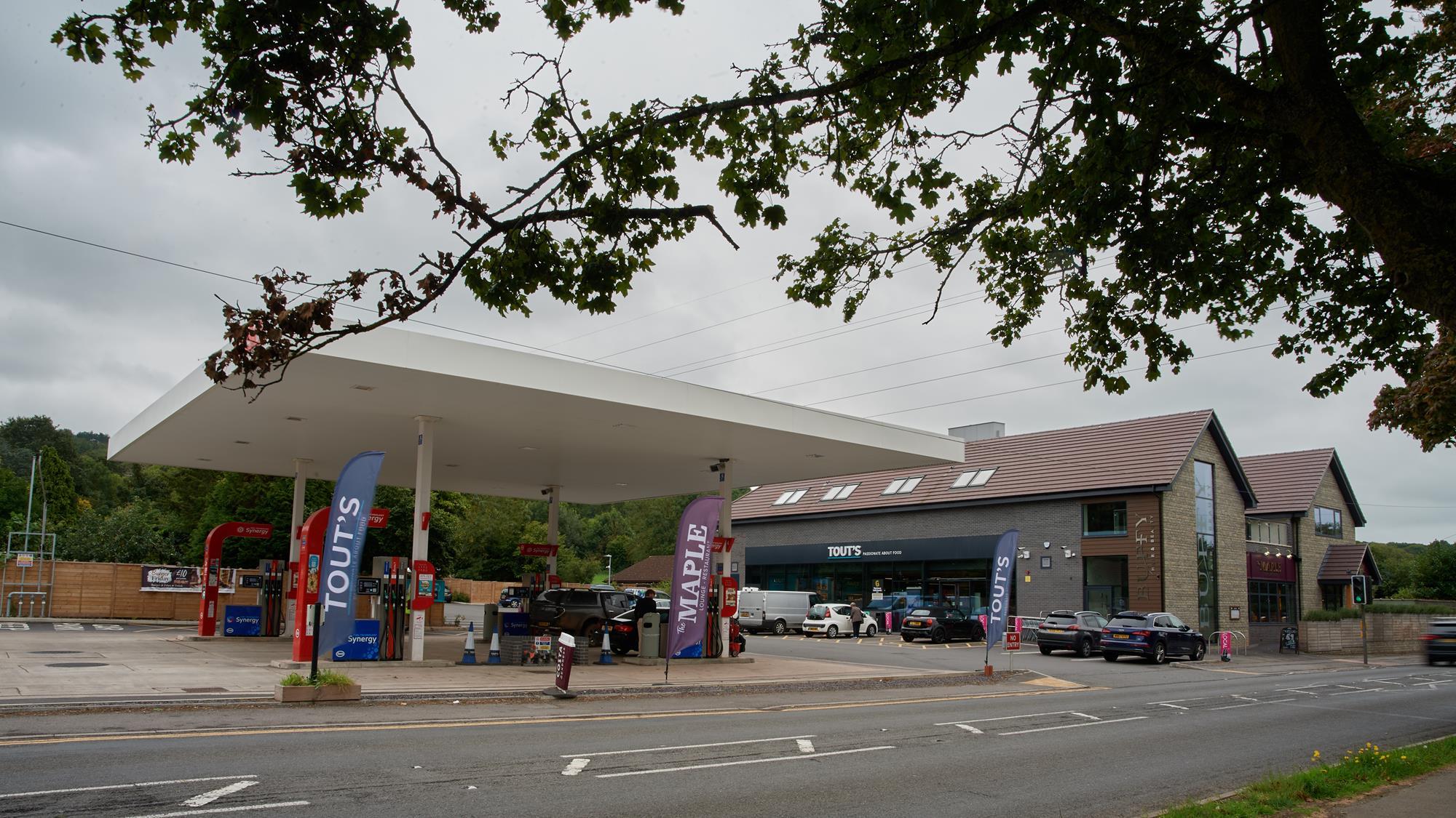 Spectacular Live: Forecourts Without Fuel Set To Drop To 450 By Day's End View Digital Art Spectacular Live: Forecourts Without Fuel Set To Drop To 450 By Day's End View Digital Art