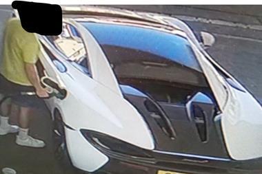 Mclaren-drive-off-MAY26
