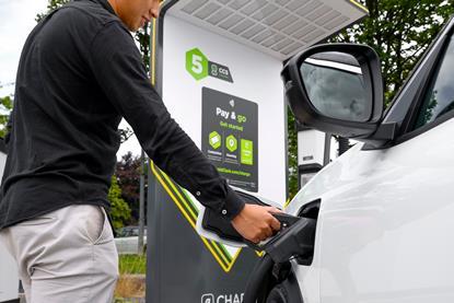 Arnold Clark Charge joins Radius EV network