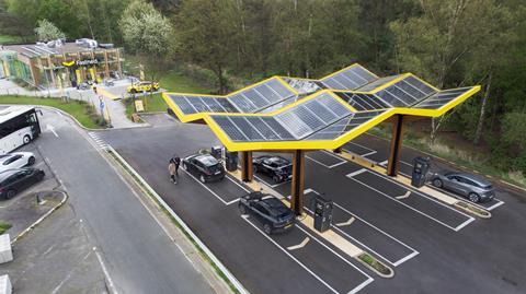 Fastned charging hub with shop (Belgium)