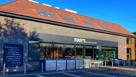 Cleeve store front