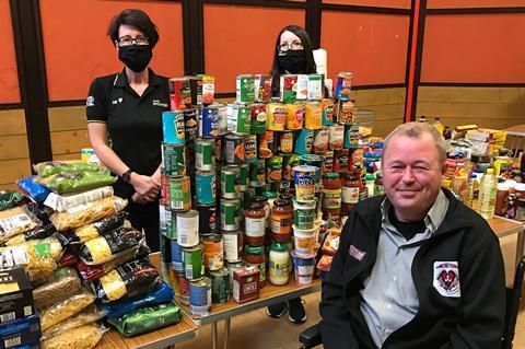 FT - Sewell on the go Operations Manager Allison O’Sullivan and Sales Manager Emma Kordhaku with East Hull and Beannie Street Food Banks founder Robbie Keane