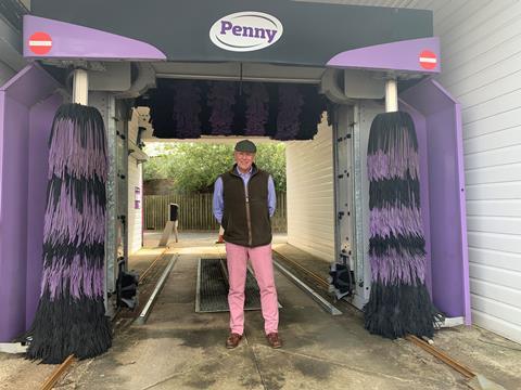 Car wash guy photo