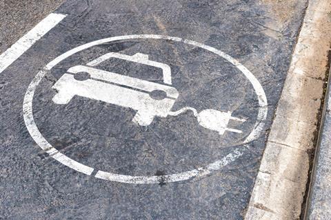 FT - on-street EV charging GettyImages-1153244079