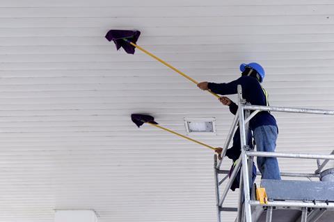 Men_Scaffold_cleaning_canopy