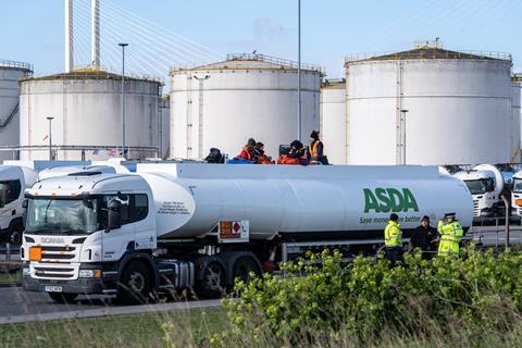 Fuel protesters at Thurrock