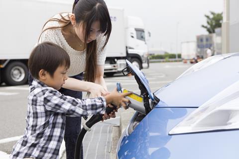 Electric charging, children GettyImages-185716558