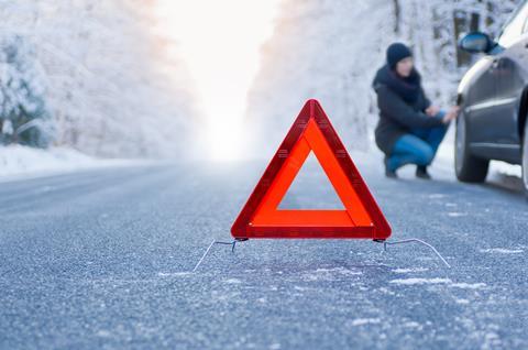 FT - car breakdown GettyImages-451629095